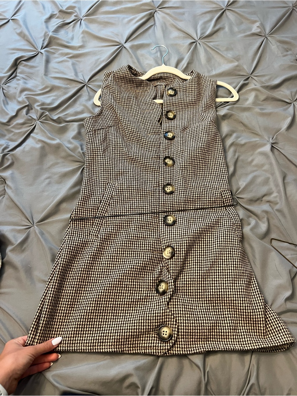 Sleeveless Houndstooth Button-Front Shift Dress - Brown/Black